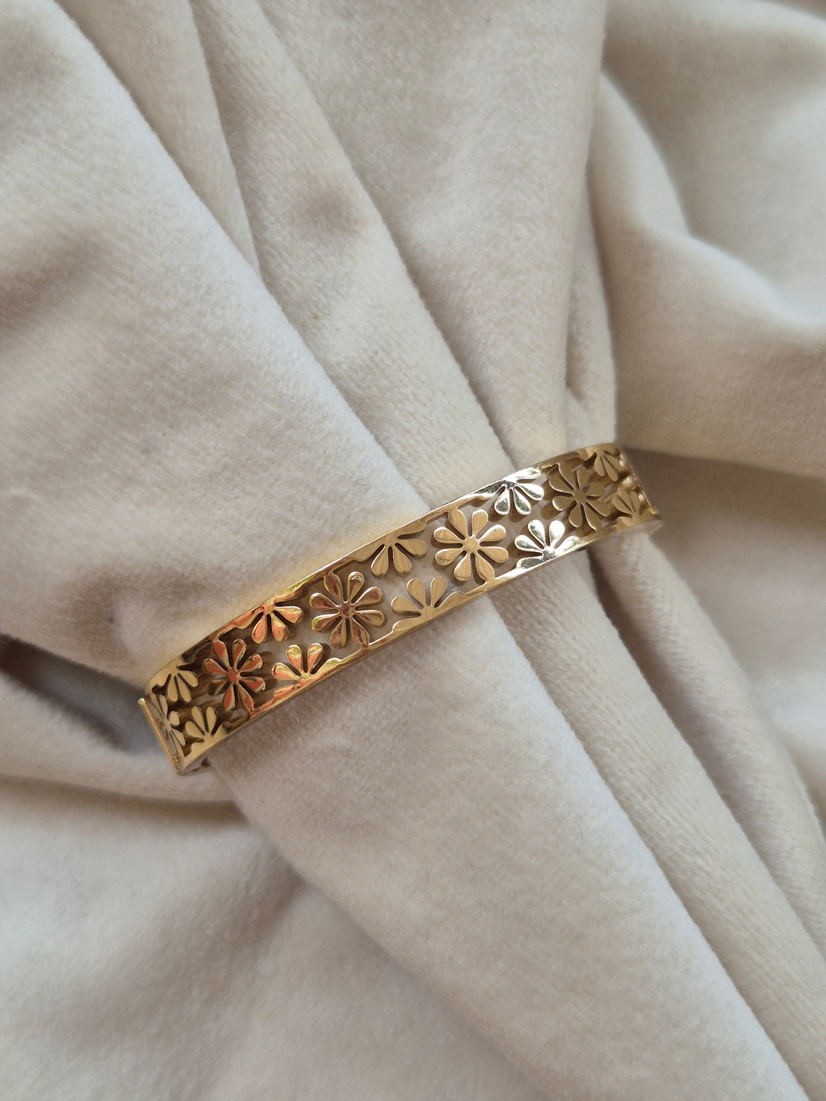 Flower Kada