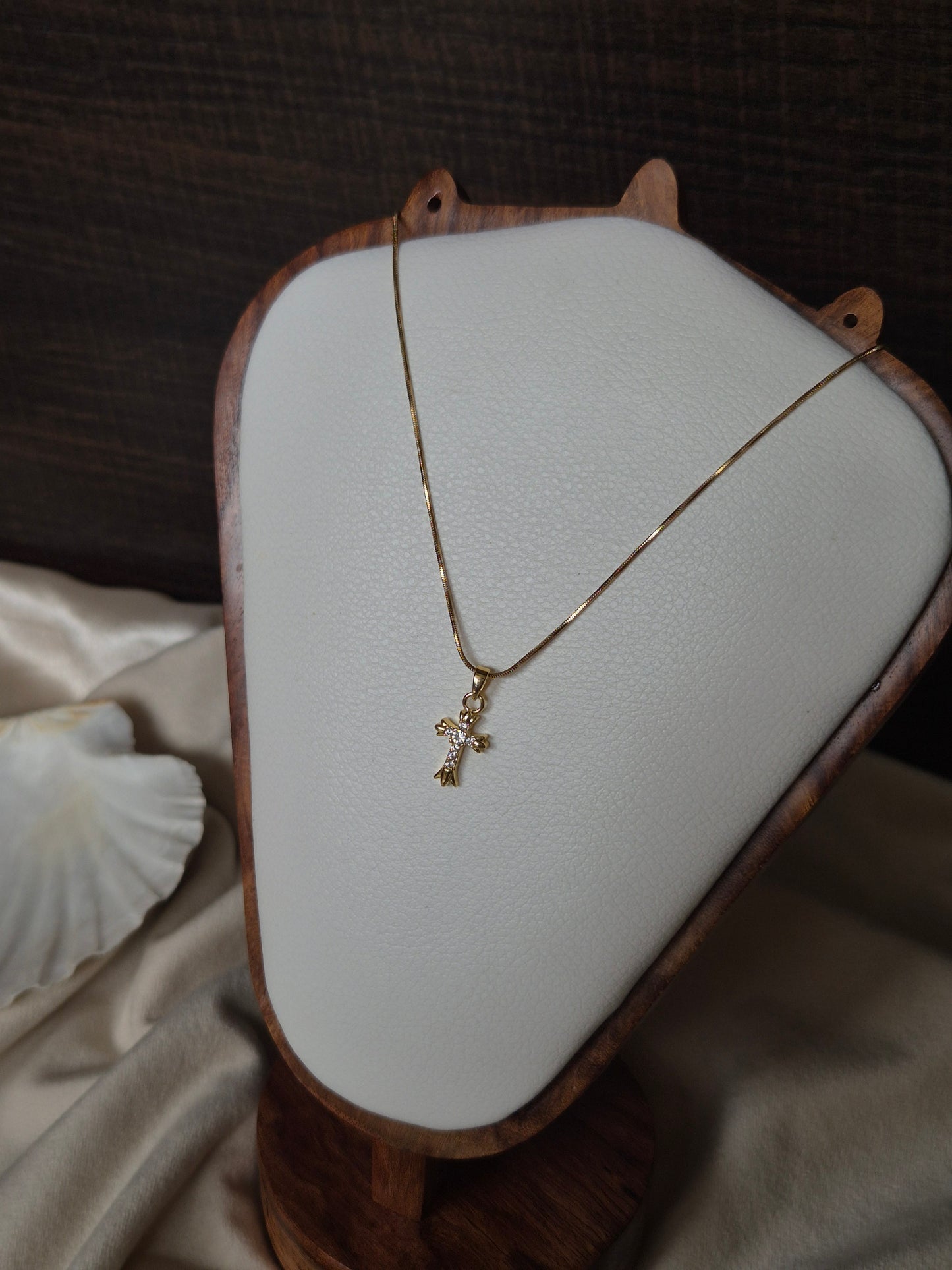 Cross Necklace 2.0