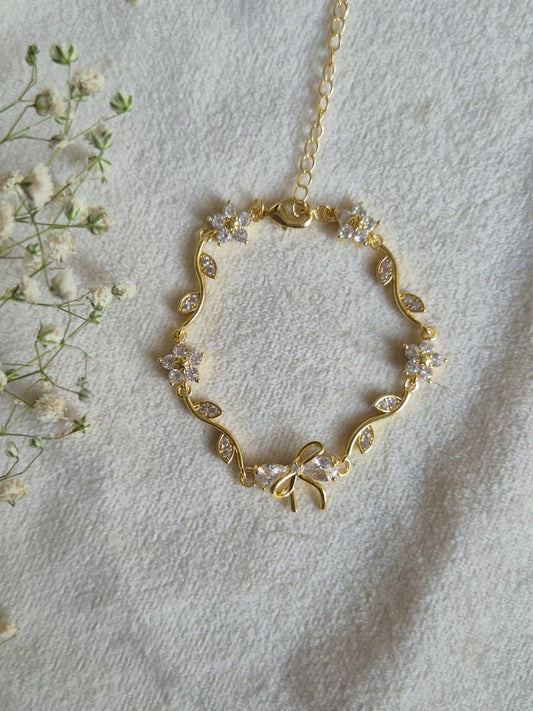 White Bow Bracelet (Small Size)