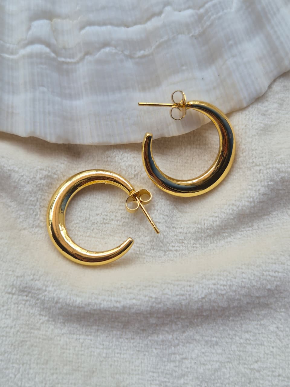 Crescent Hoops