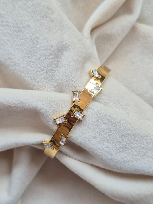 Sq. Studs Kada