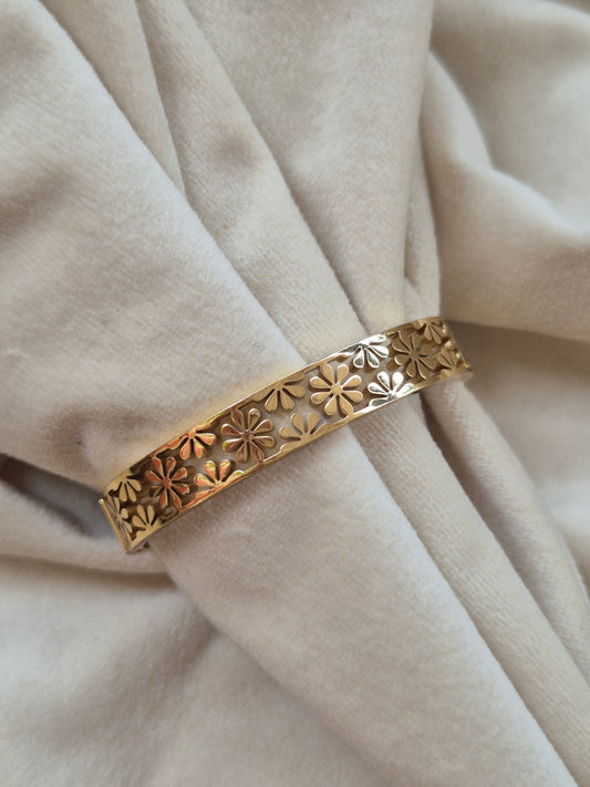 Flower Kada