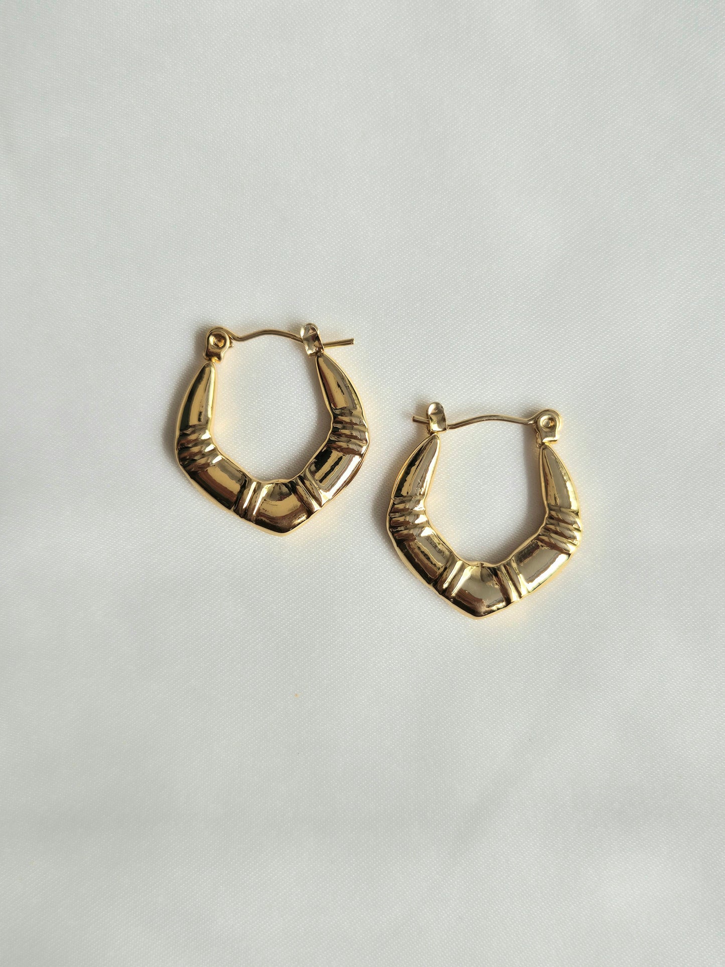 Lucy Hoops