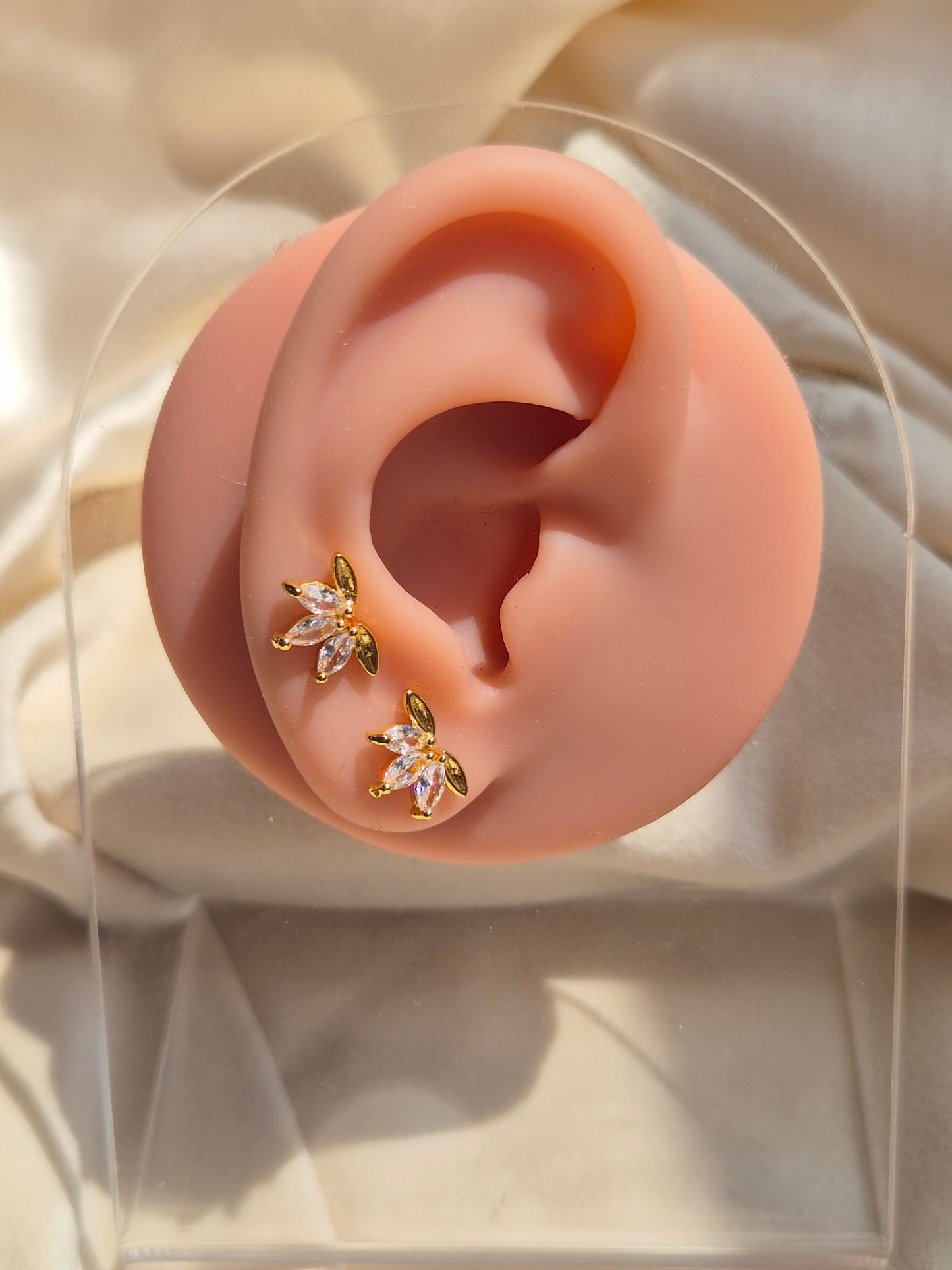 Chunky crown studs