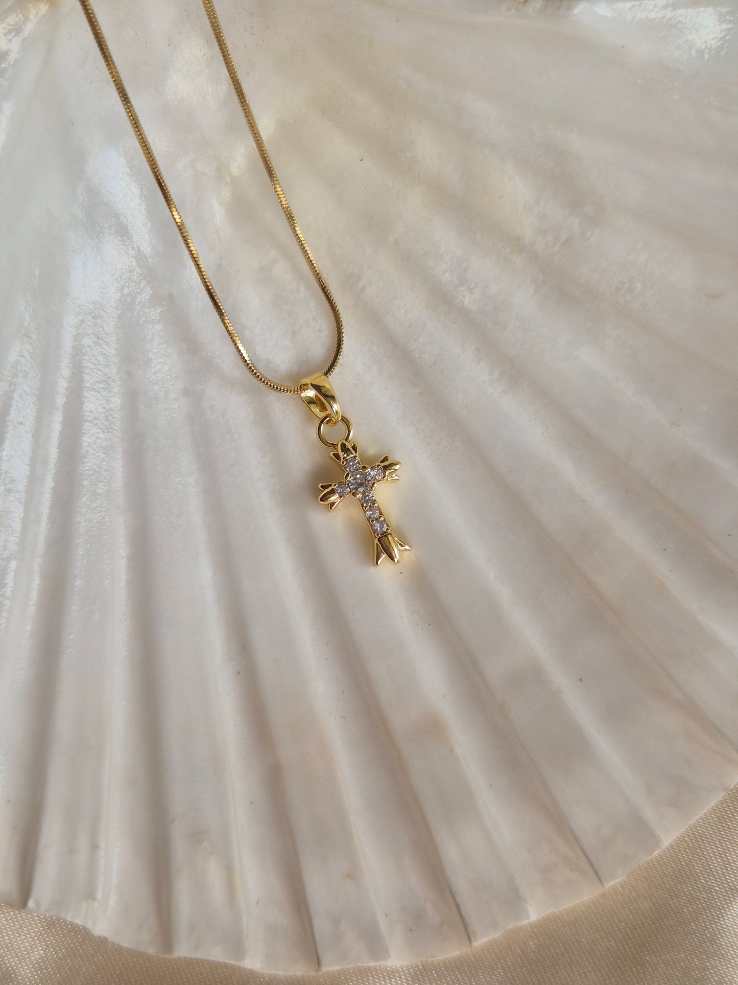 Cross Necklace 2.0