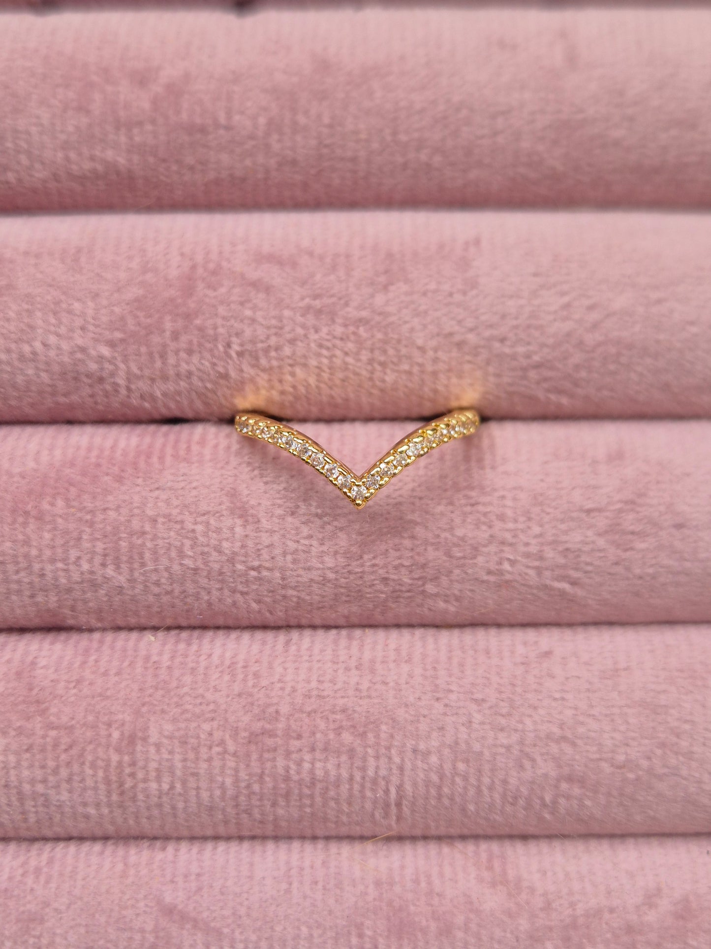 Studded minimal V ring (Adjustable)