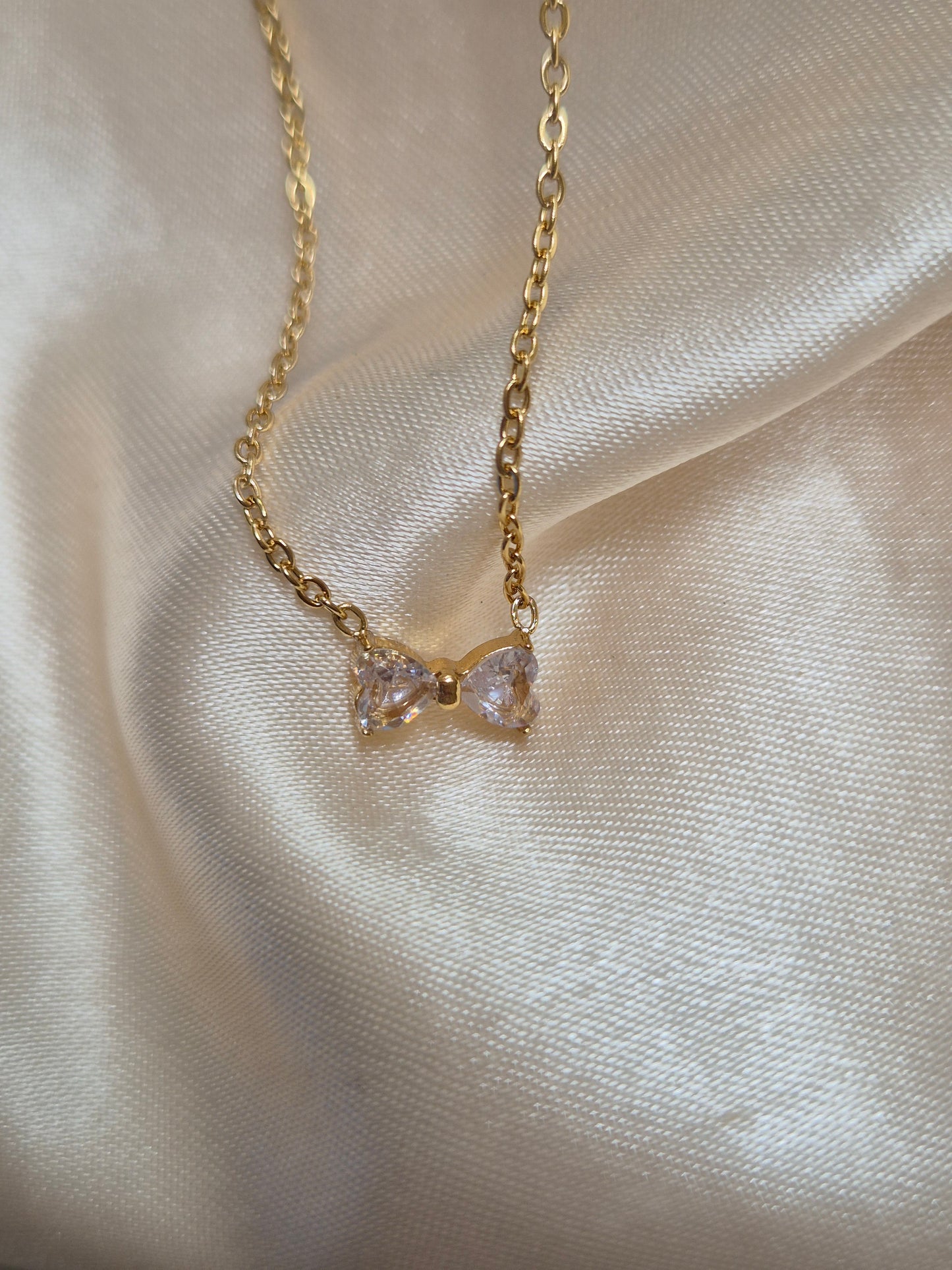 Bow Necklace