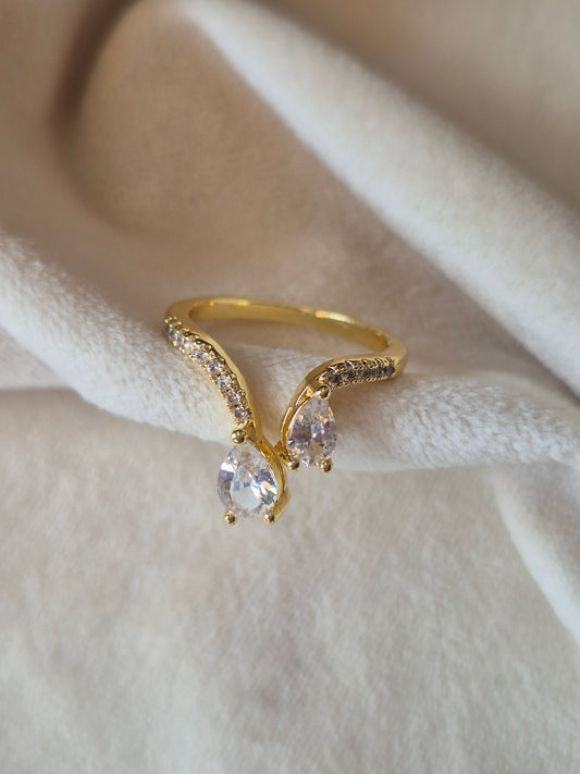 Pearcut Diamond Ring (Adjustable)