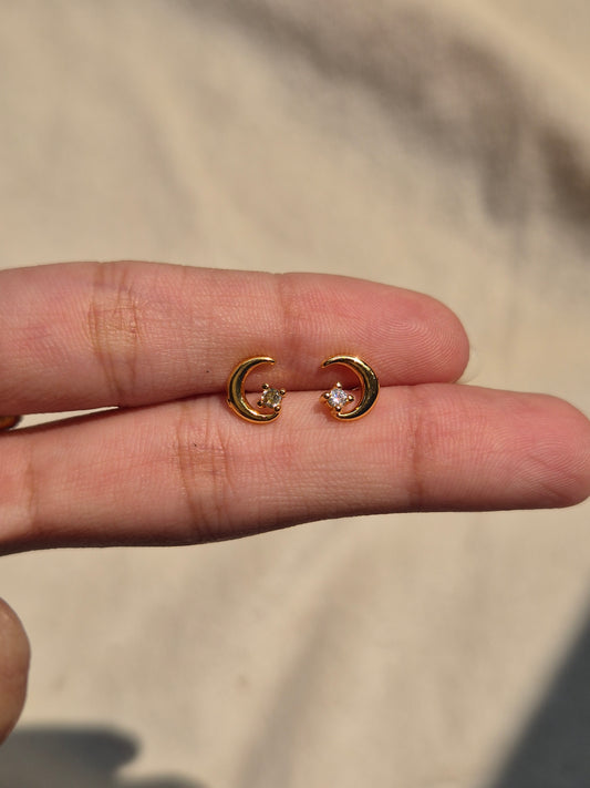 1 stone moon studs