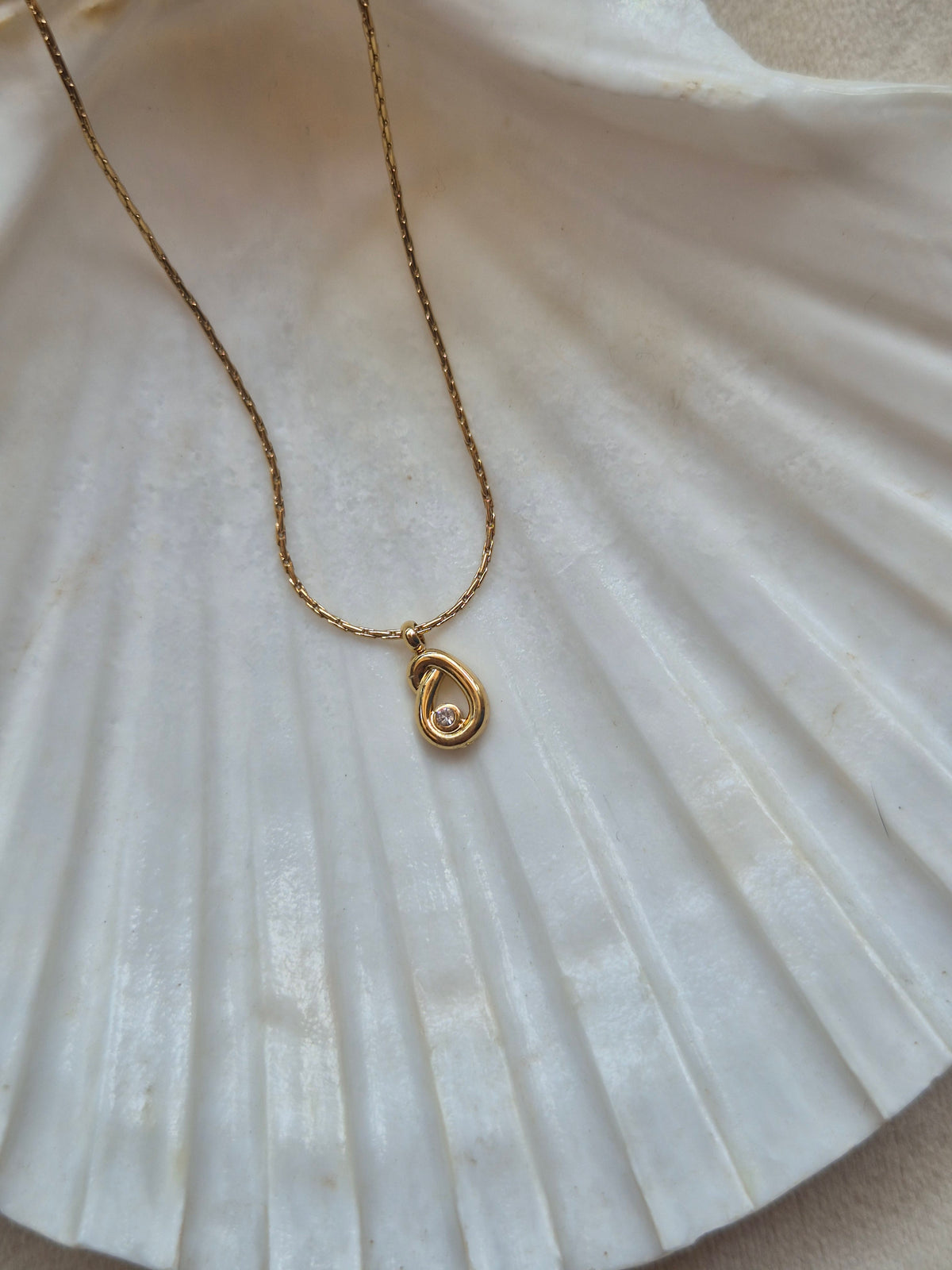 Knot Necklace