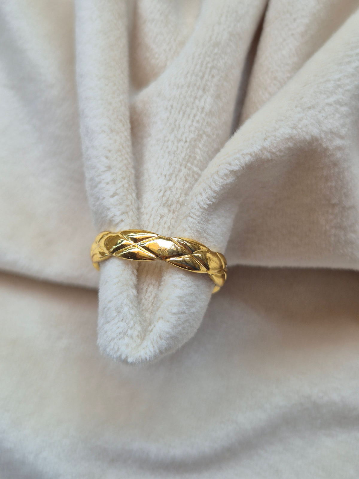 Thin Cross Ring (Adjustable)