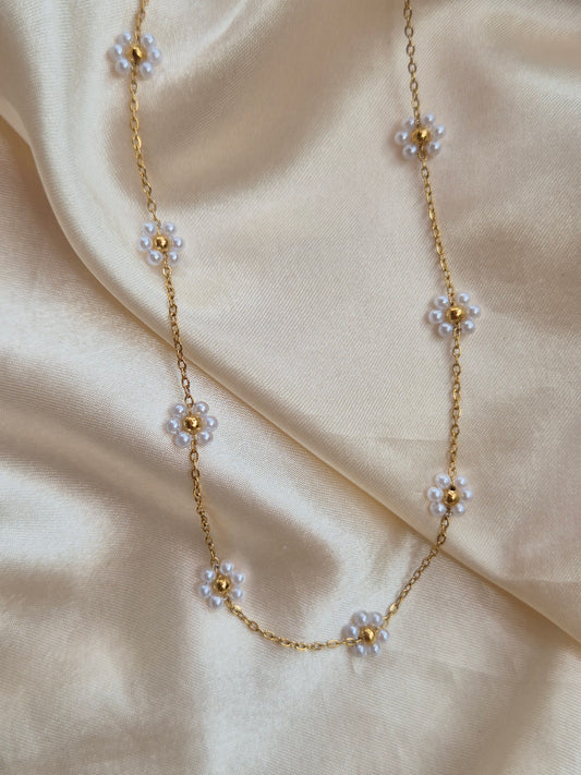 Daisy Necklace