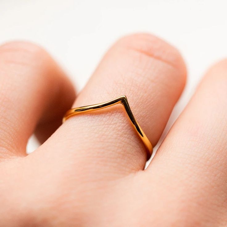 Minimal V ring