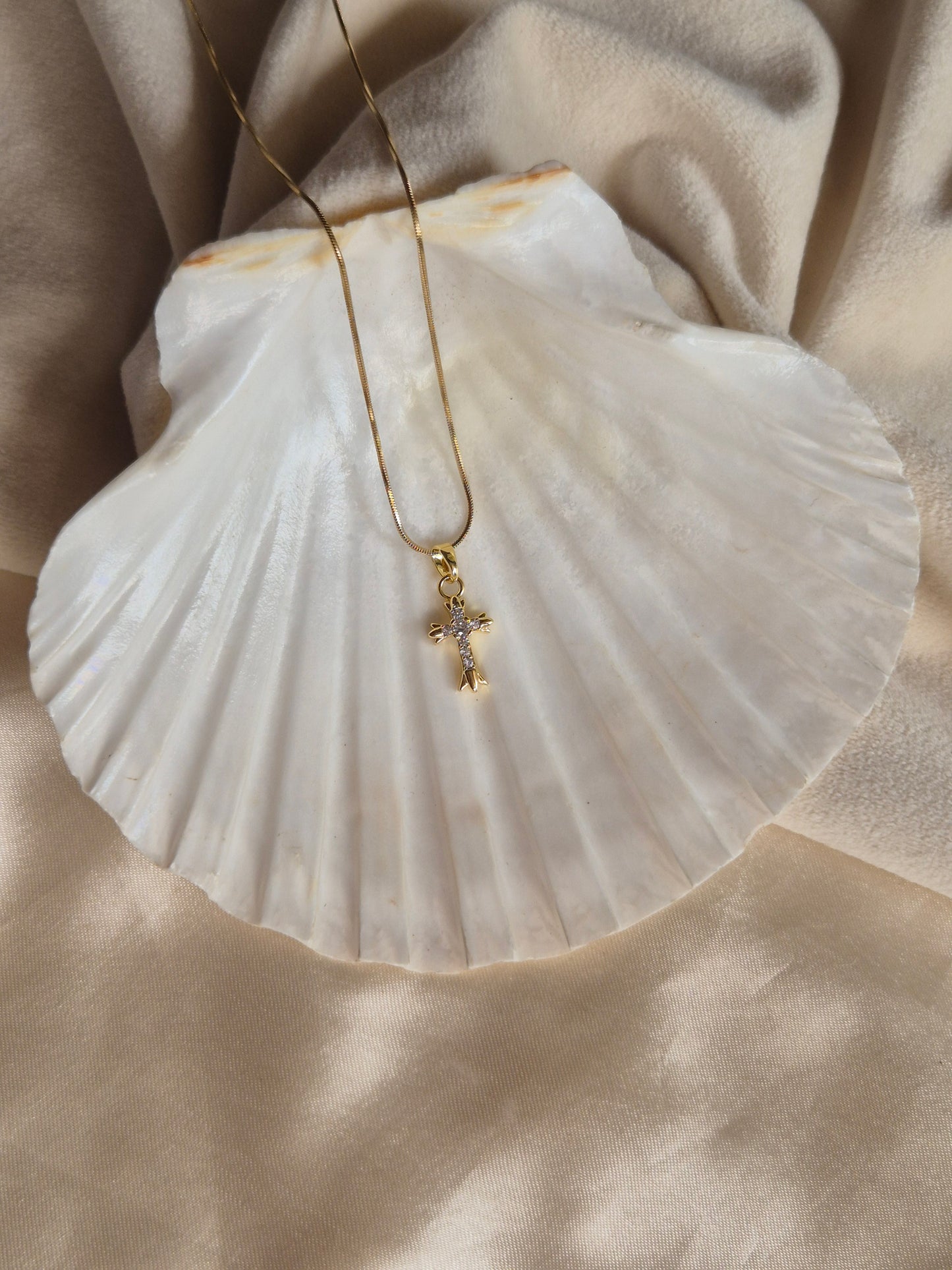 Cross Necklace 2.0