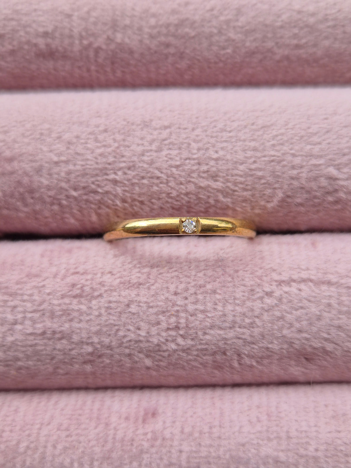 1 stone minimal ring
