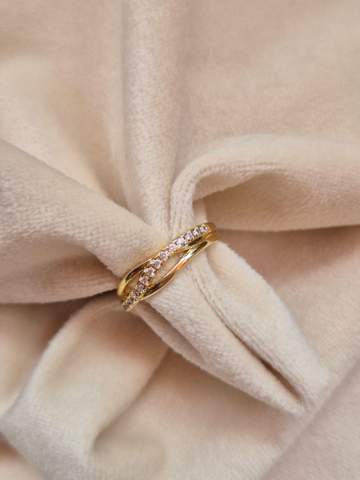 Criss cross ring (Adjustable)