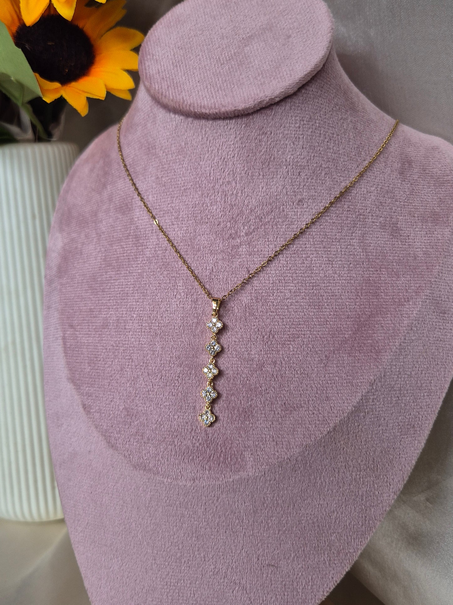 Clover Y chain