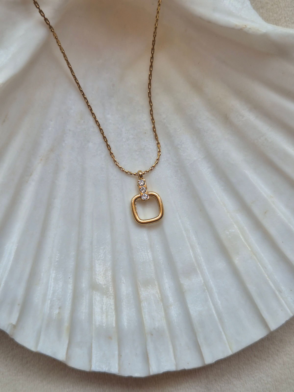 Sq. Necklace