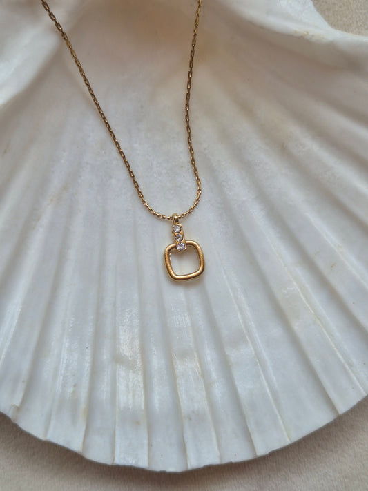 Sq. Necklace