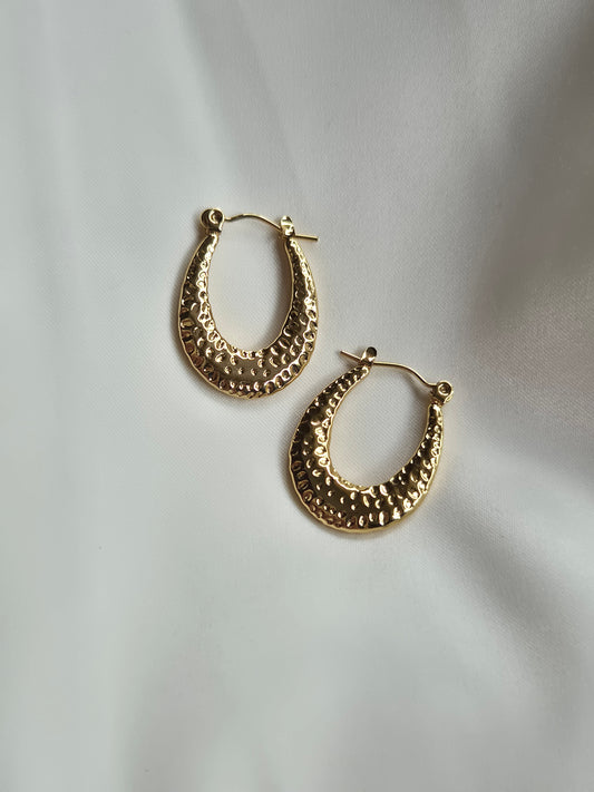Triss Hoops