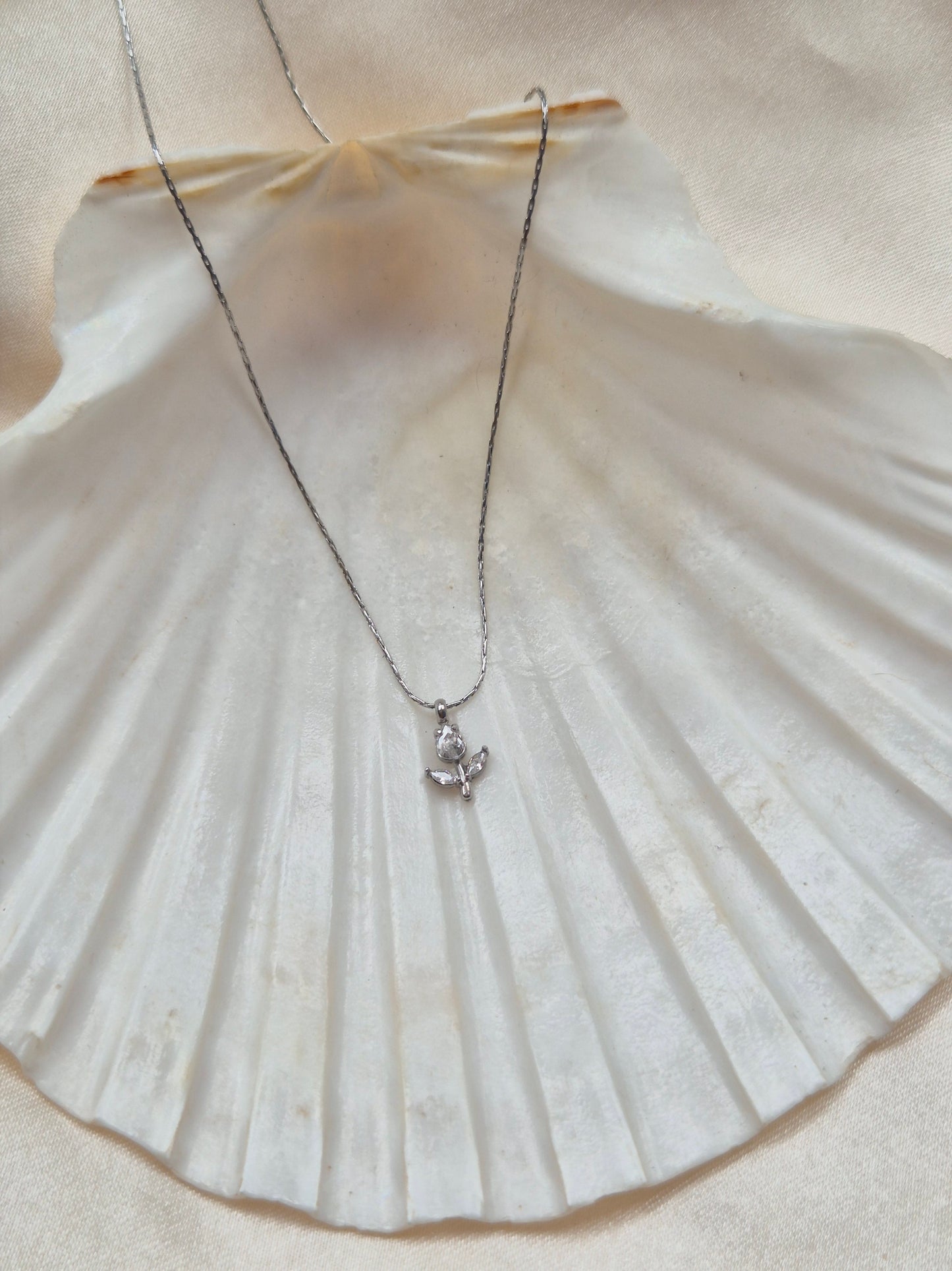 Silver Mini Tulip Necklace