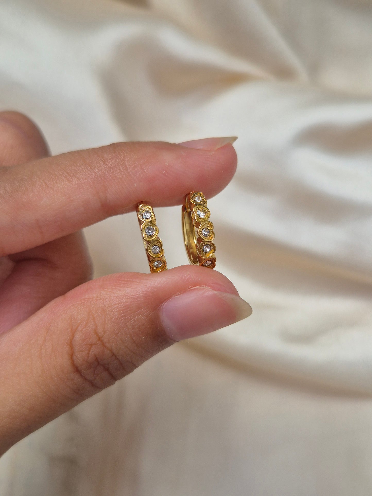 Mini heart stone hoops