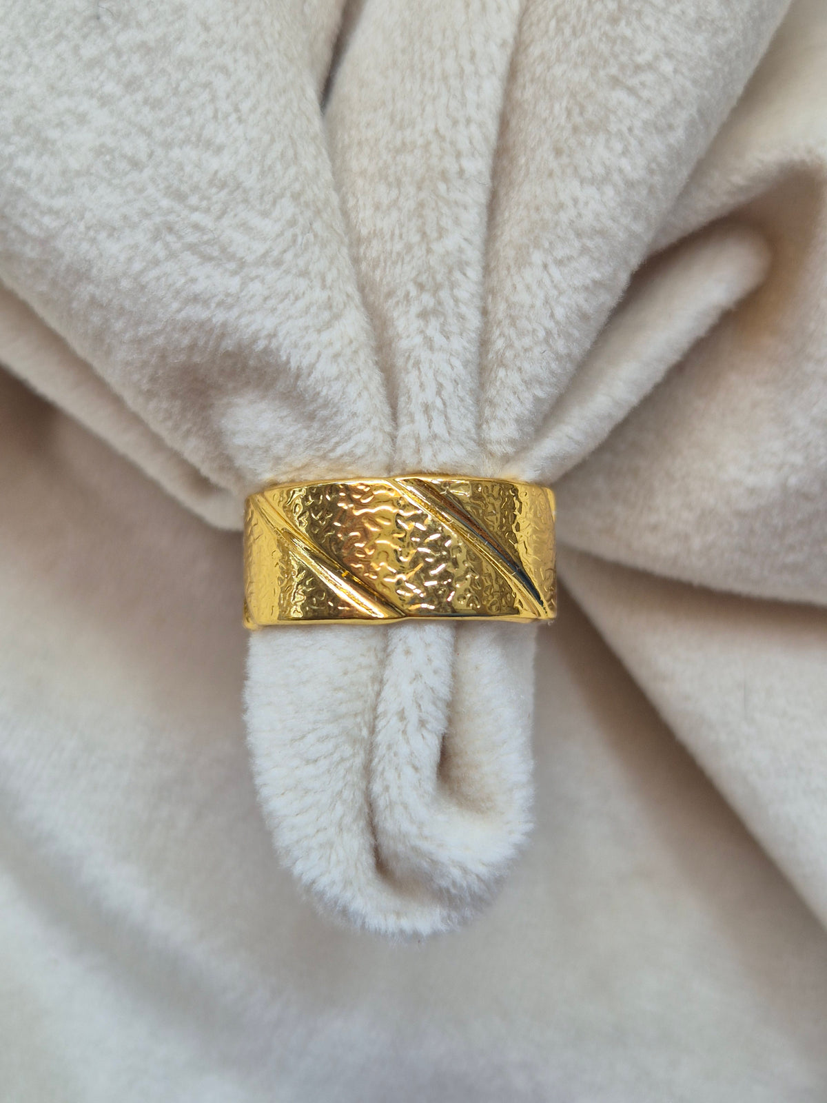 Thick Textured Ring 2 (Adjustable)