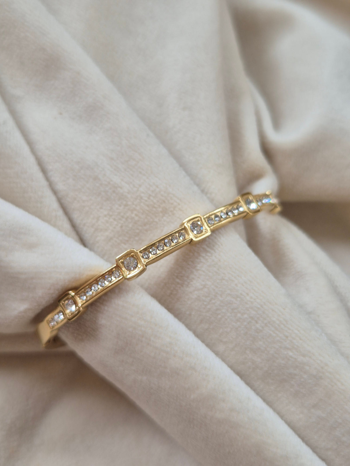 Sq. Stone Kada