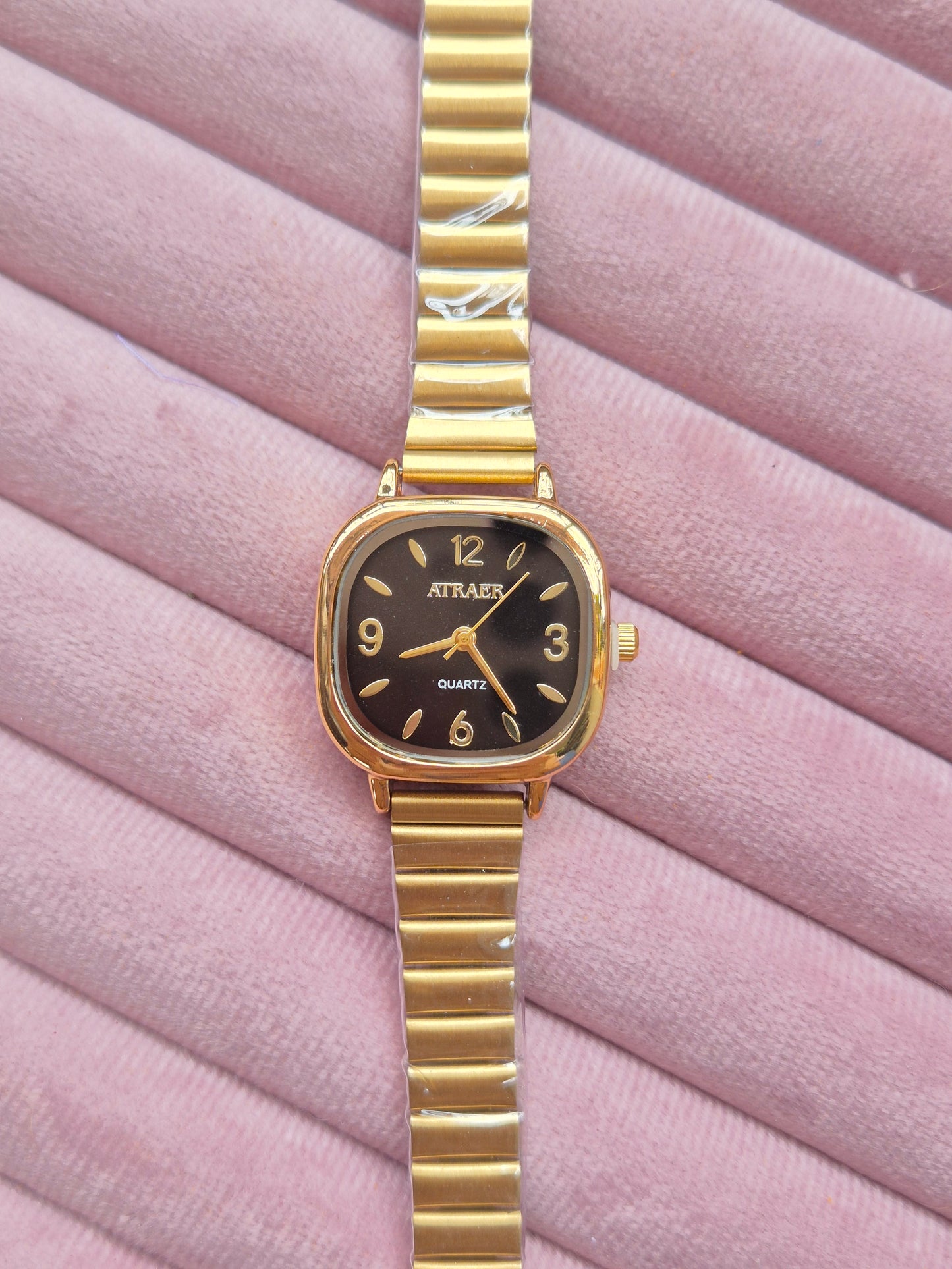 Sq. Vintage Watch